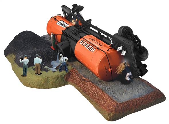 Lionel6-37977 Hooker Tank Car Accident